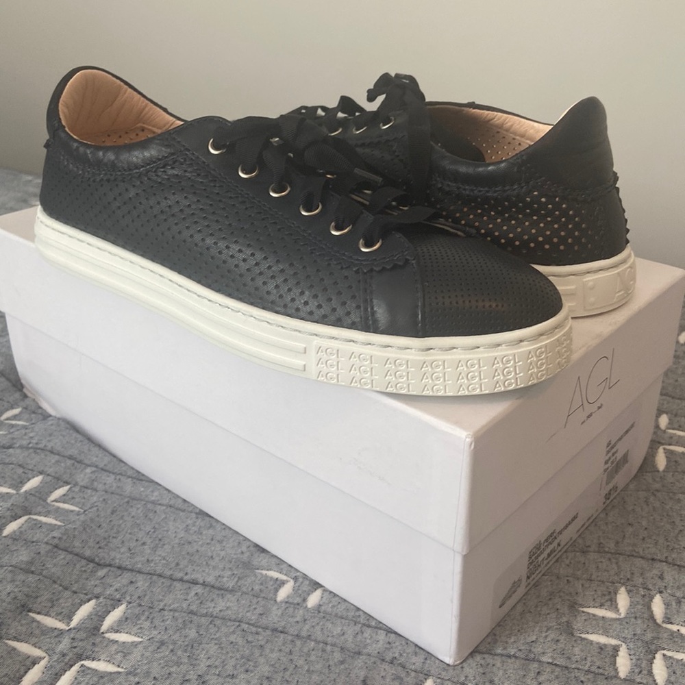 AGL Sade Perforated sneaker in night milk, brand new never worn size 38.5